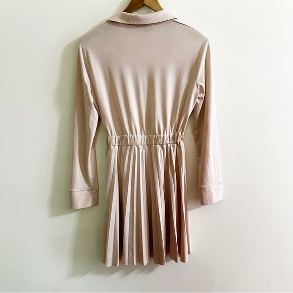 ASOS DESIGN pleated mini shirt dress in slinky champagne - Picture 4 of 5